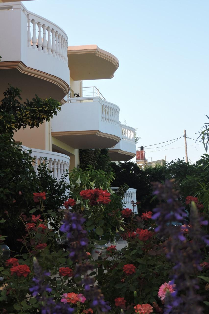 Golden Rose Suites Kolymbari Exterior foto